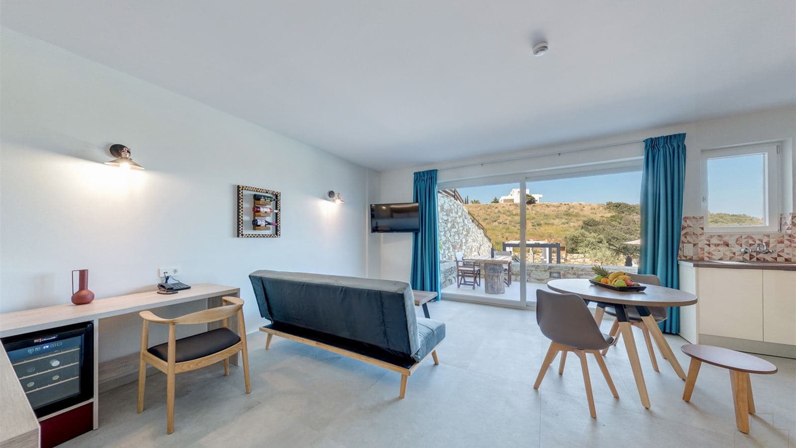 rooms-deluxe-double-suite-with-private-pool-sea-view-bb