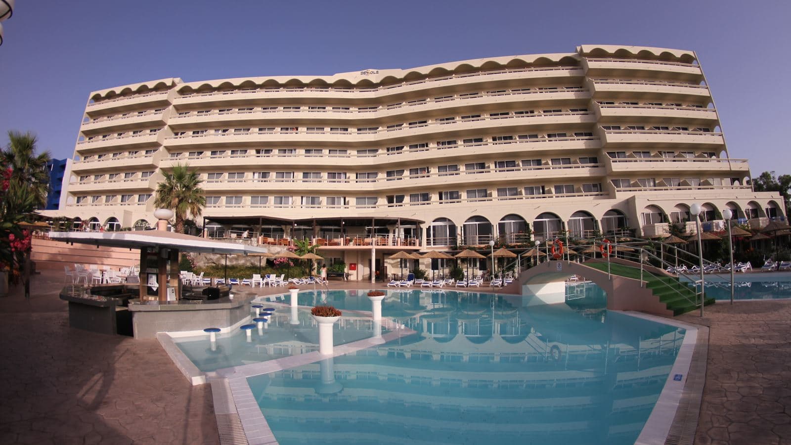 pools-outdoor-pool