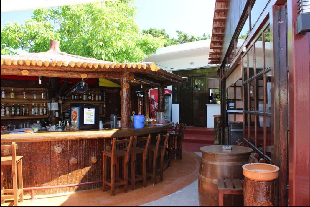 bars-pool-snack-bar
