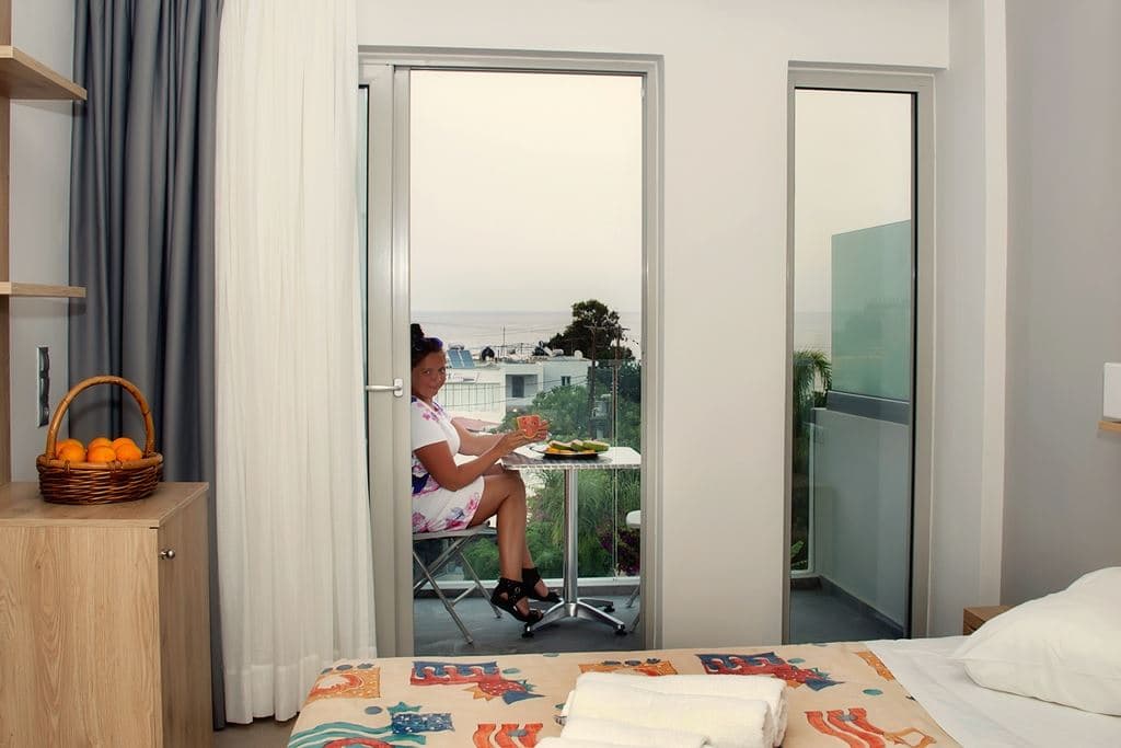 rooms-superior-room