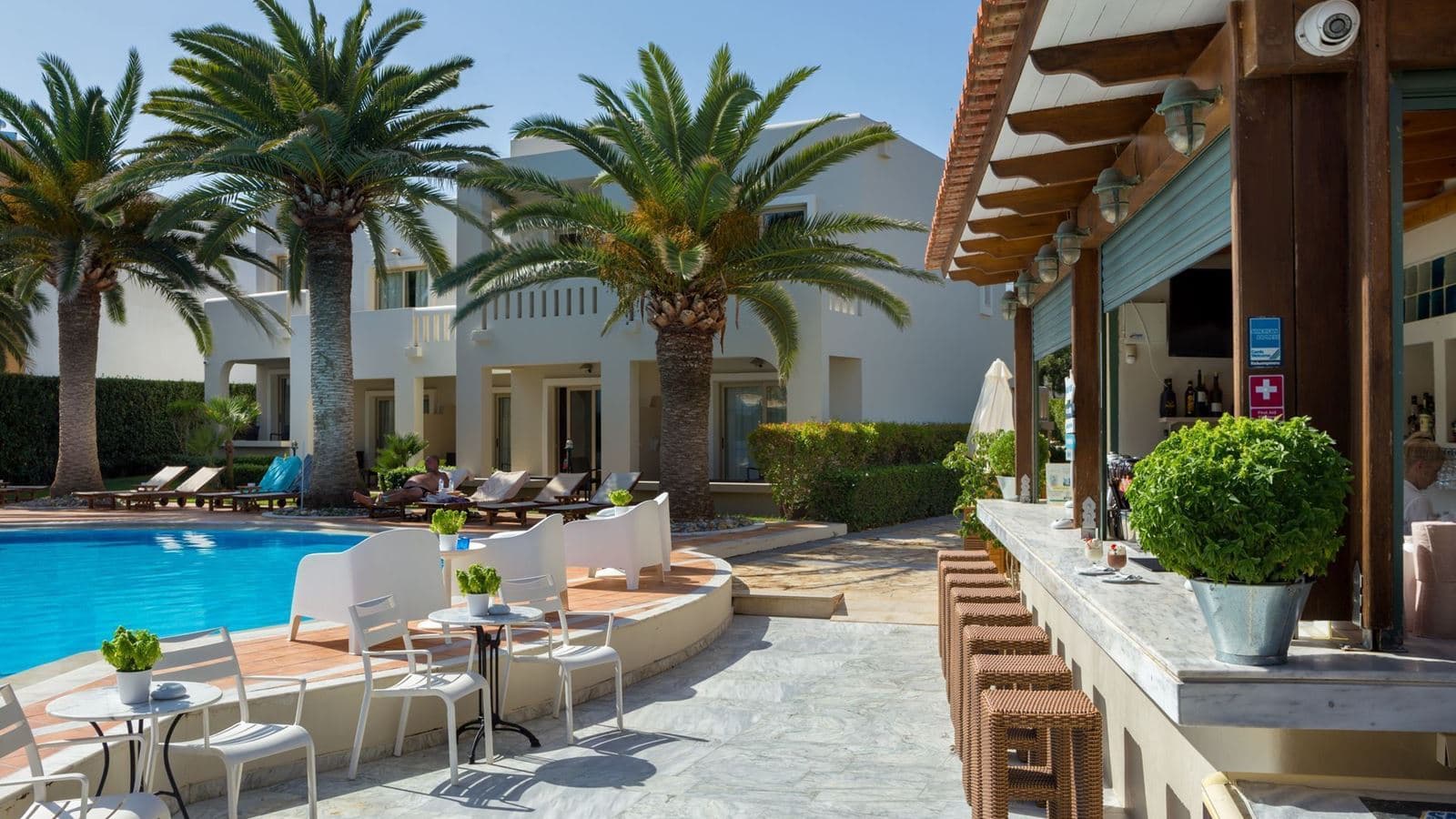 bars-snack-pool-bar