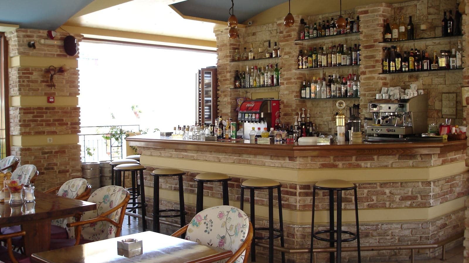 bars-cafe-bar