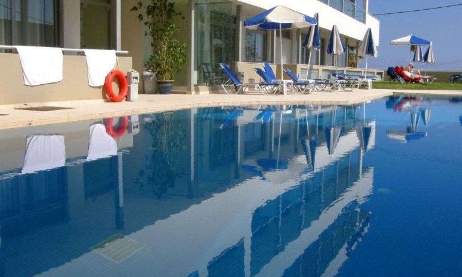 pools-outdoor-pool