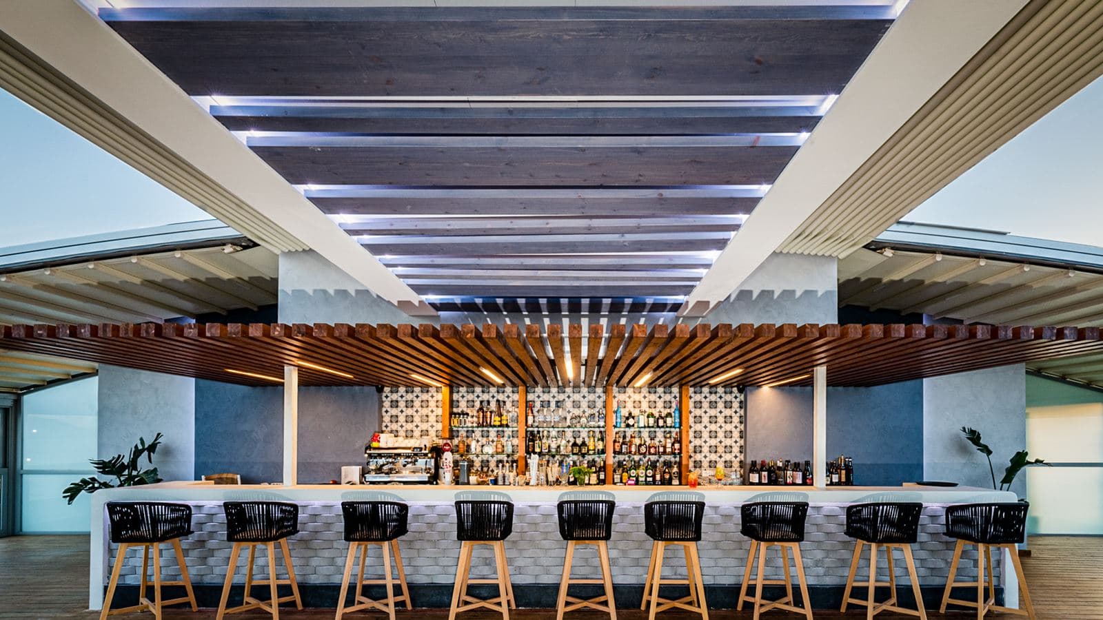 bars-panorama-bar