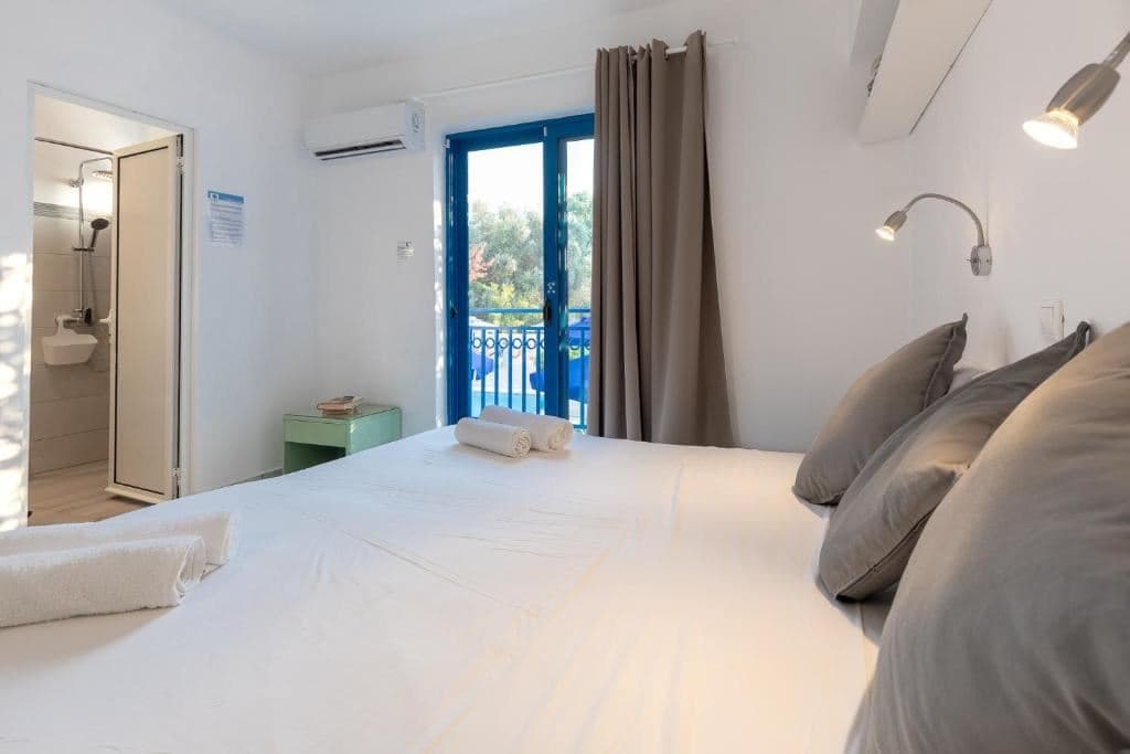 rooms-family-room