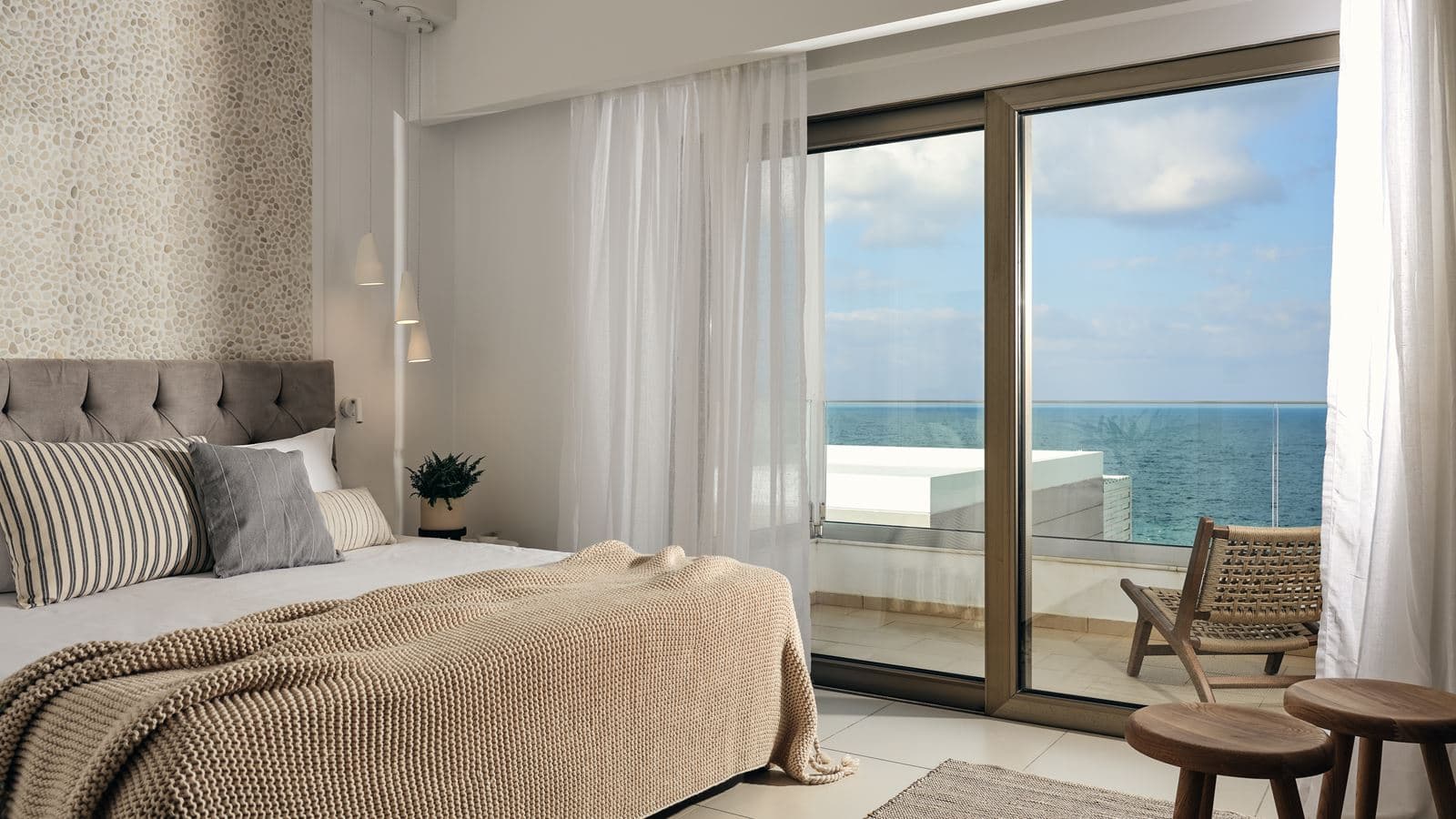 rooms-superior-double-sea-view