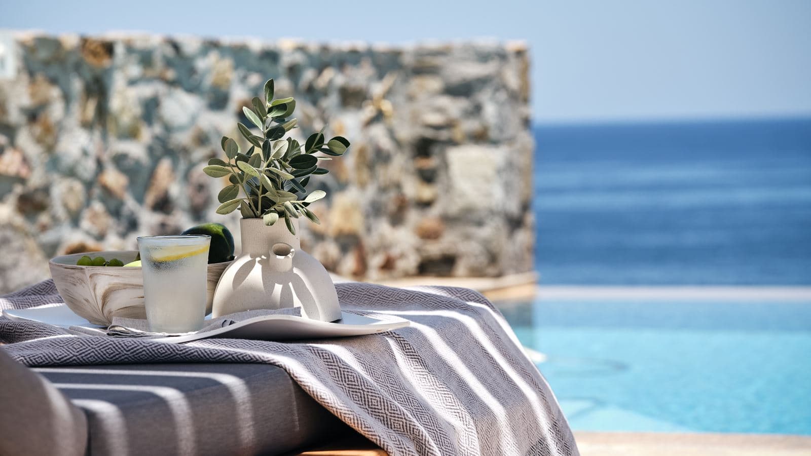 rooms-luxury-villa-sea-view-private-pool