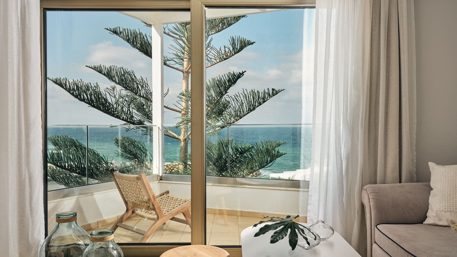 rooms-superior-double-sea-front-single-use