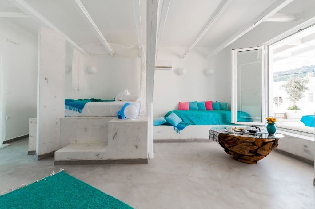 rooms-suite-balcony