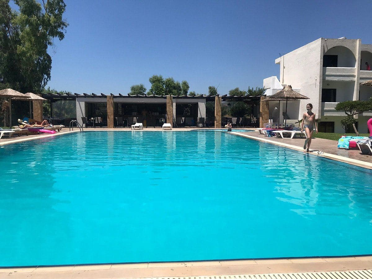 pools-outdoor-pool