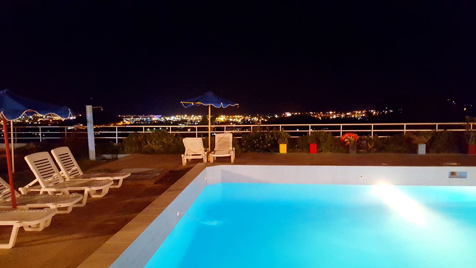 pools-outdoor-pool