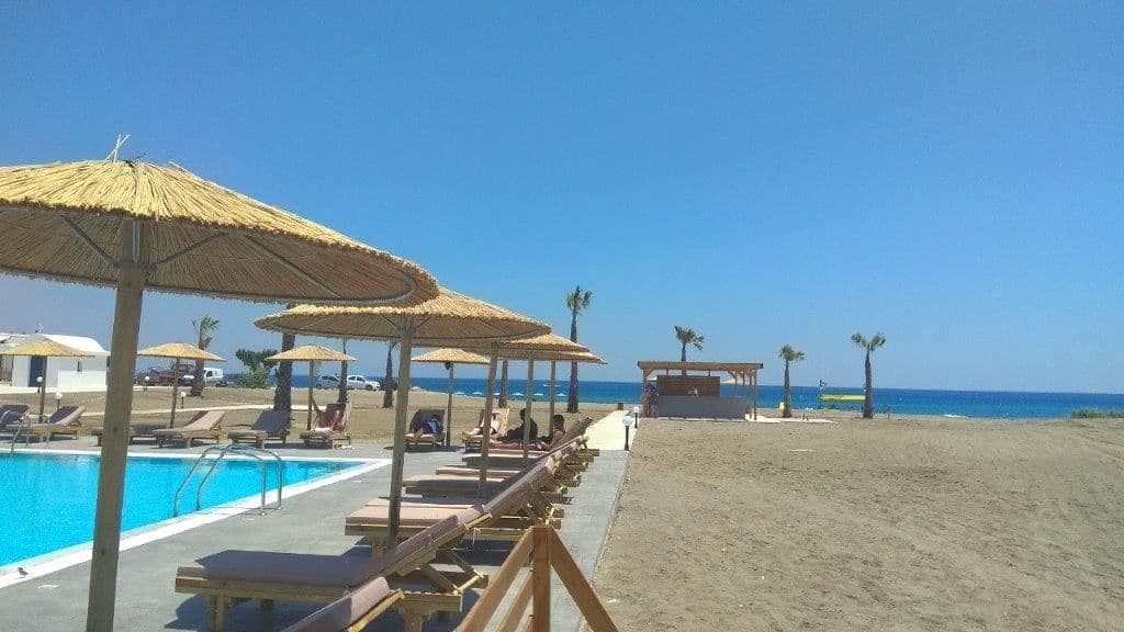 beach-outdoor-pool