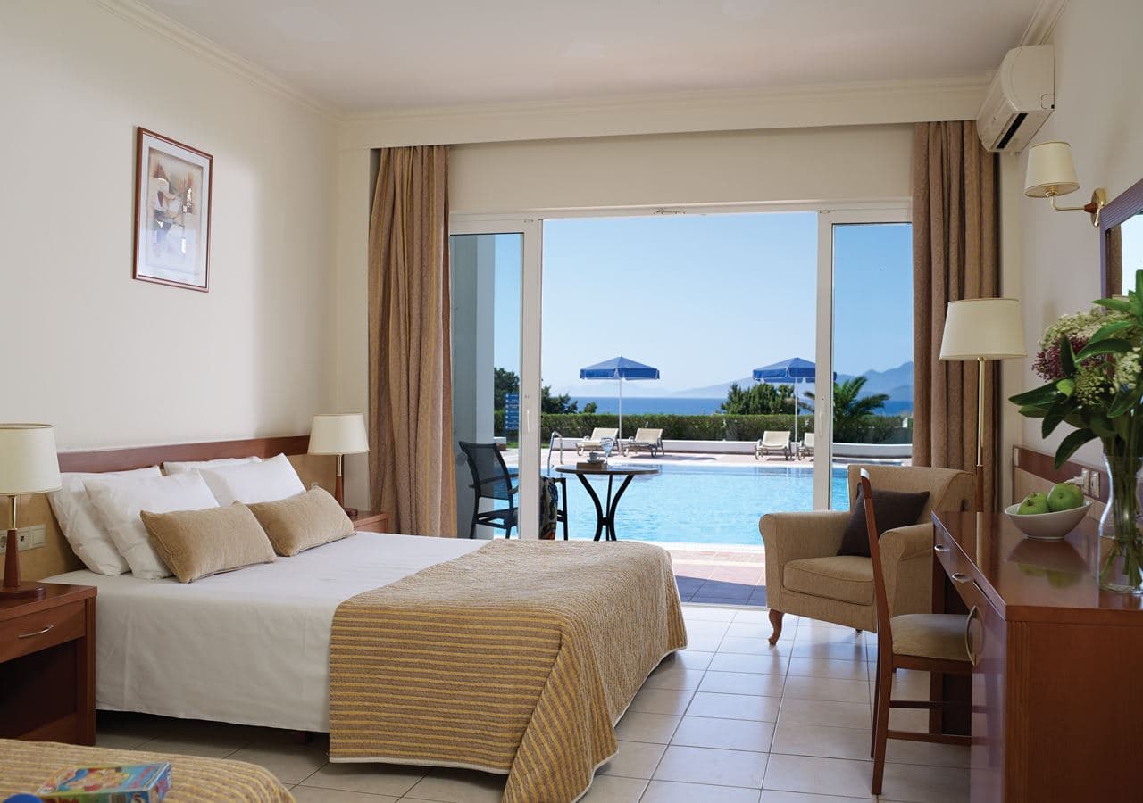 rooms-deluxe-room-sea-view-balcony-or-terrace