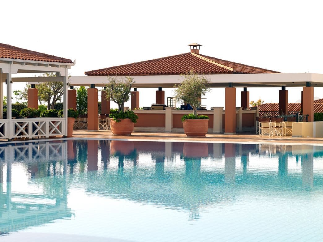 restaurants-thalassa-pool-bar