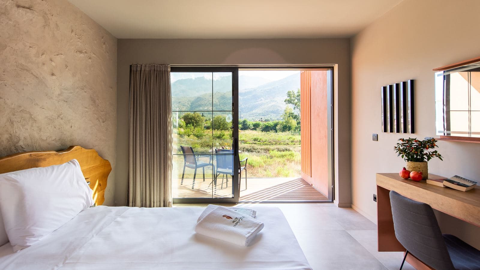 rooms-twin-room