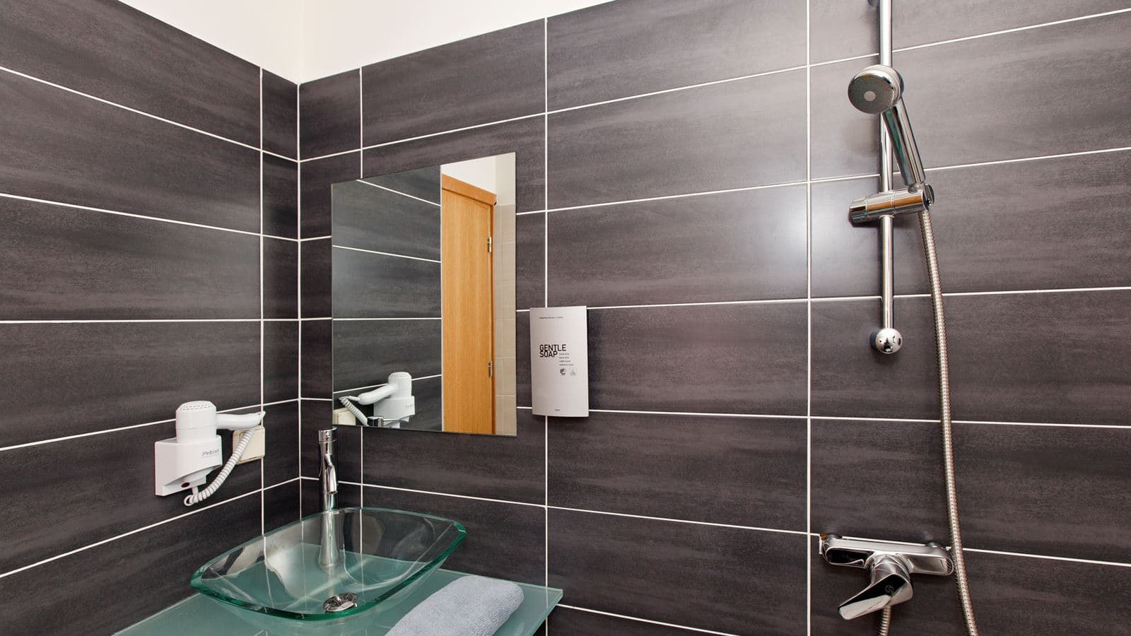 rooms-double-room