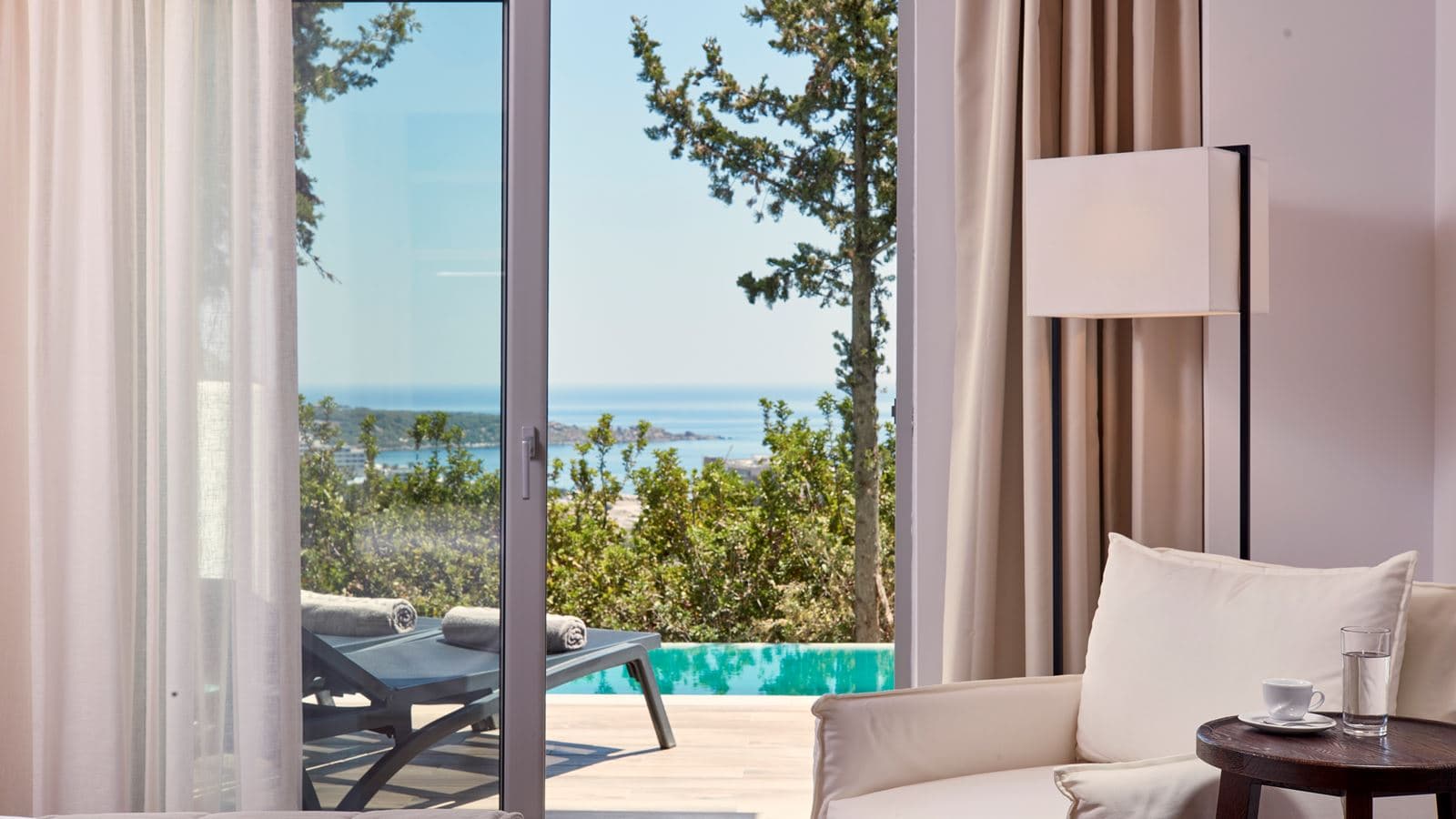 rooms-exclusive-sea-view-private-pool