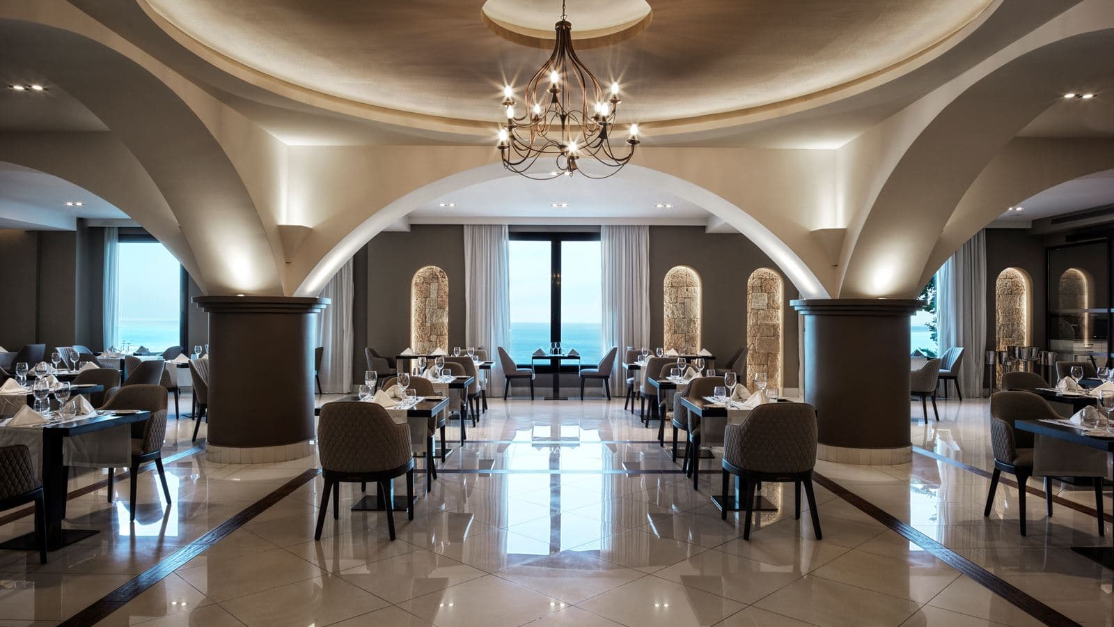restaurants-aphrodite-food-hall