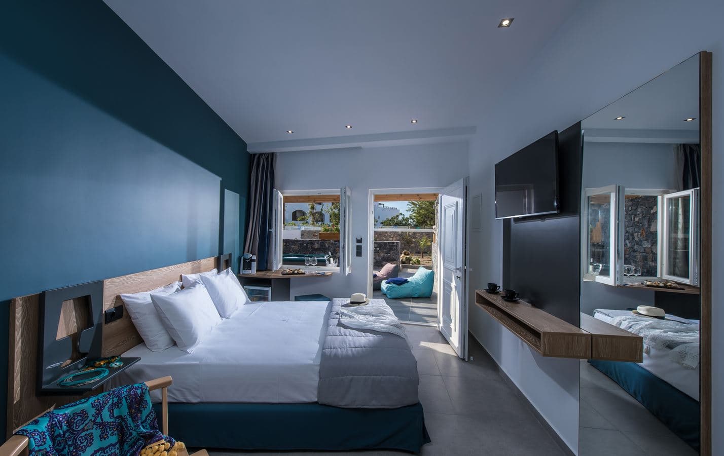 rooms-studio-luxury-with-private-jacuzzi