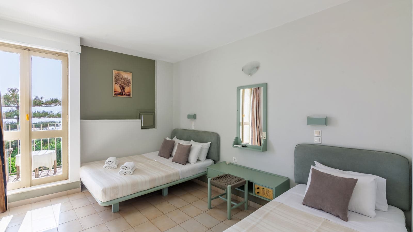 rooms-doubletwin-room