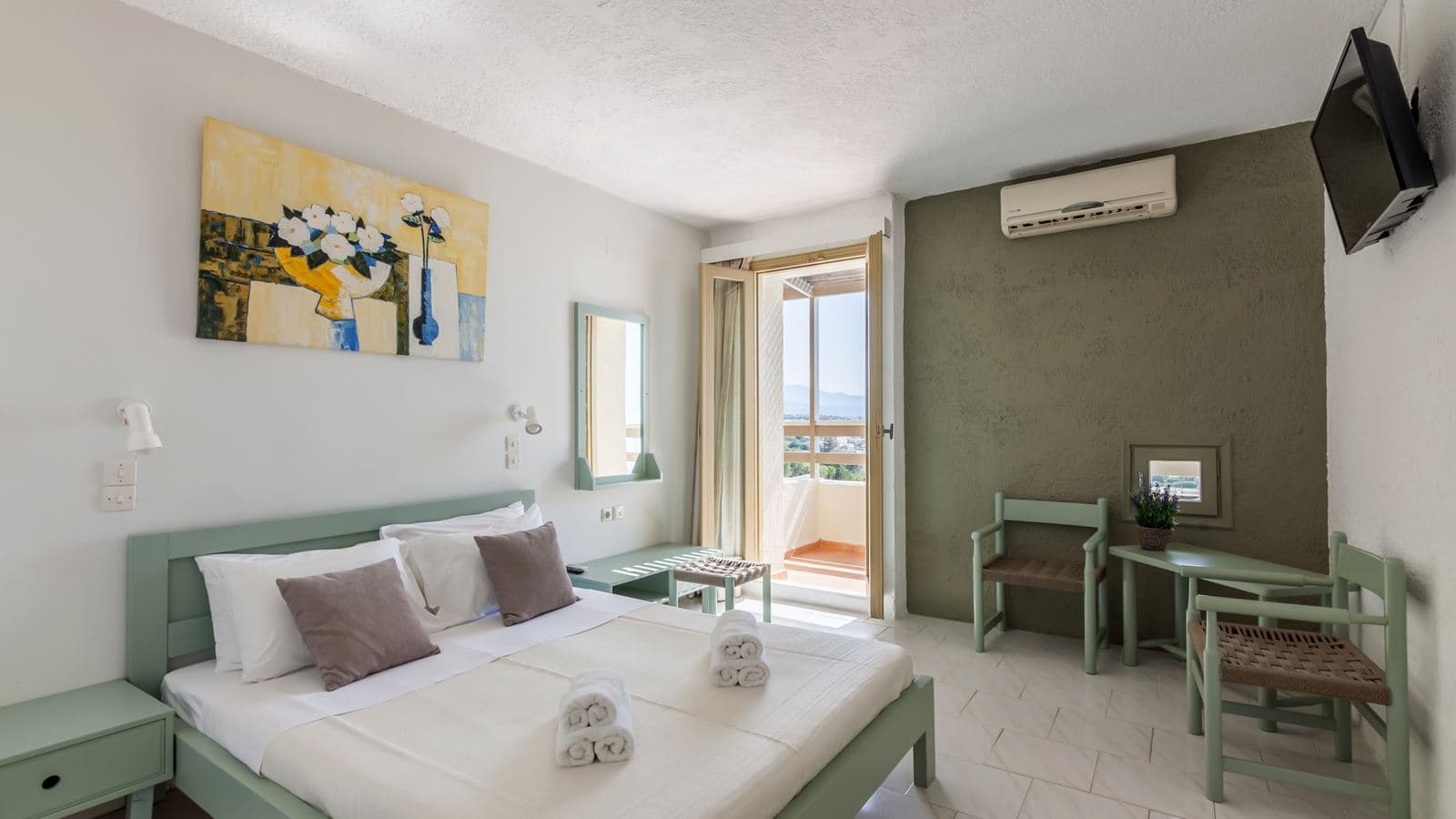 rooms-twindouble-seaview-room