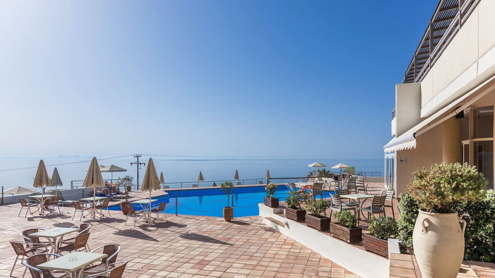 pools-outdoor-pool