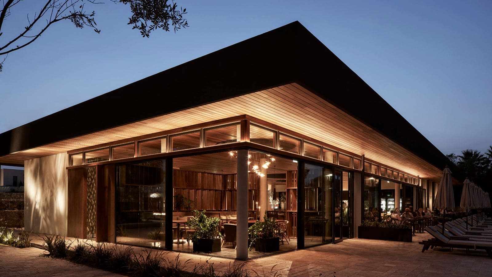restaurants-flya-all-day-resto