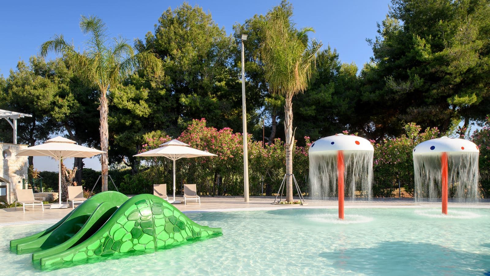 pools-outdoor-childrens-pool