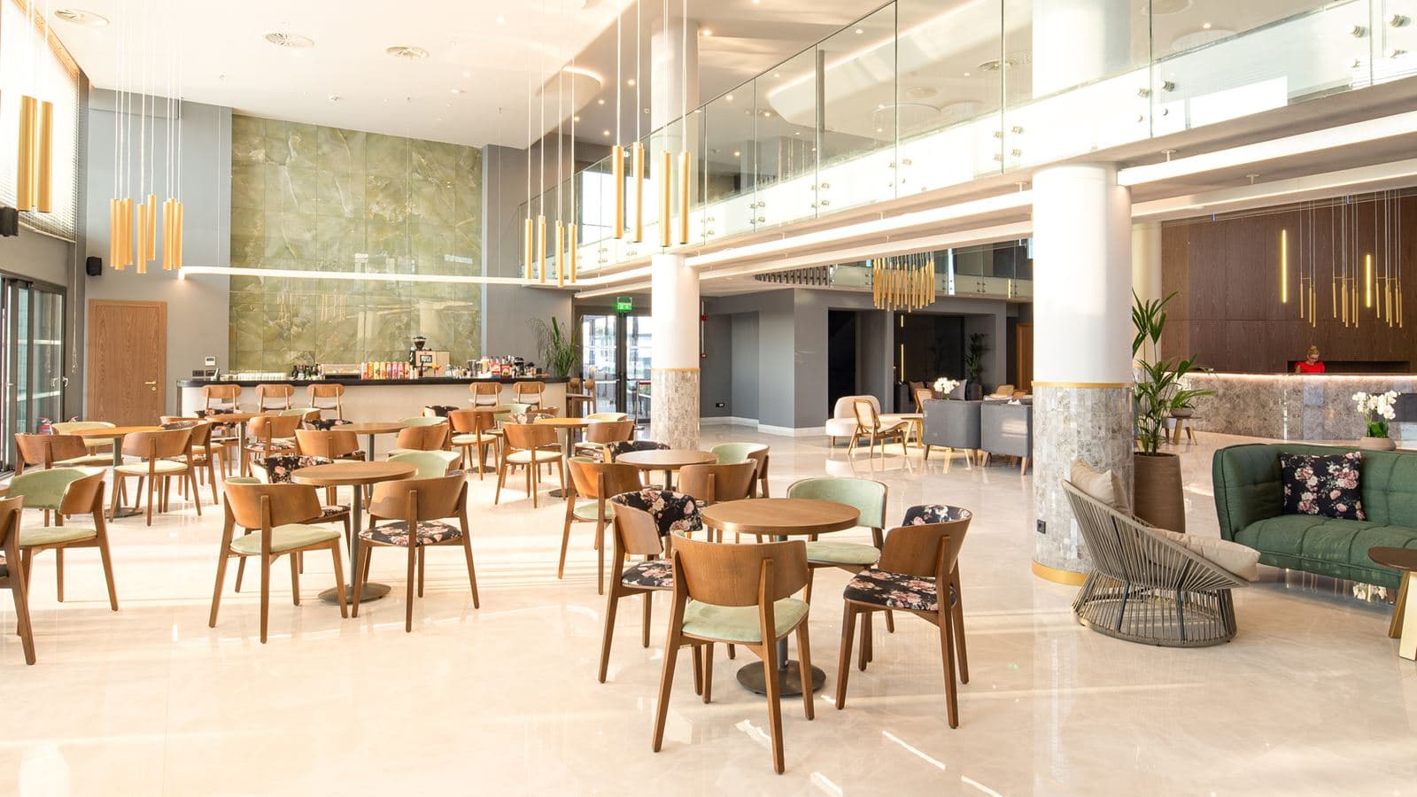 bars-pancratium-lobby-bar
