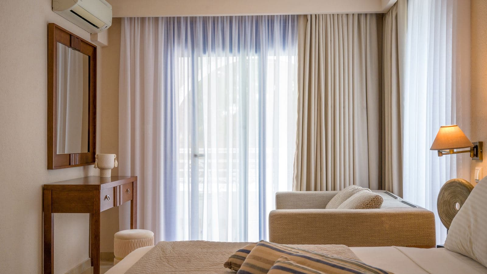 rooms-familyroom