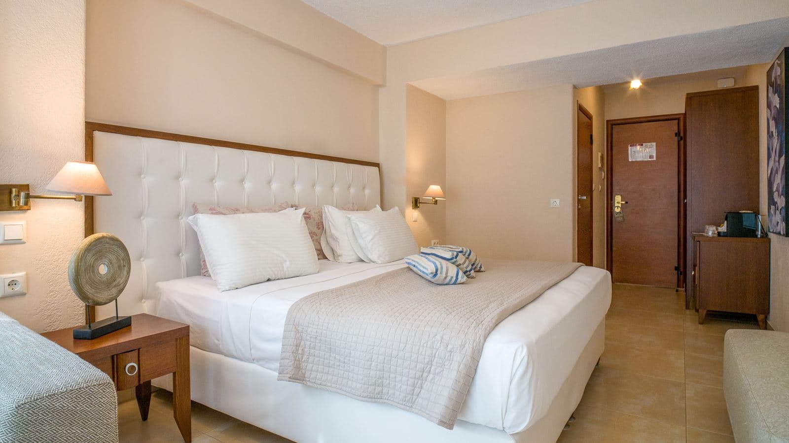 rooms-familyroom