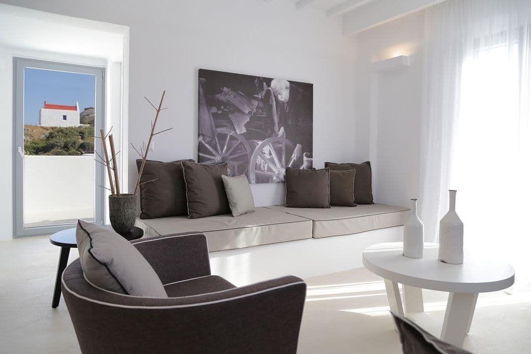 rooms-deluxe-suite-sea-view