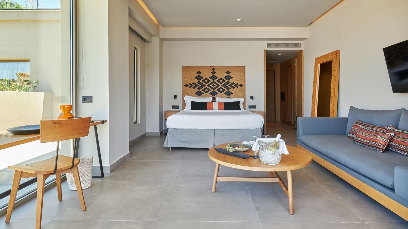 rooms-amber-suite-with-plunge-pool-sea-view