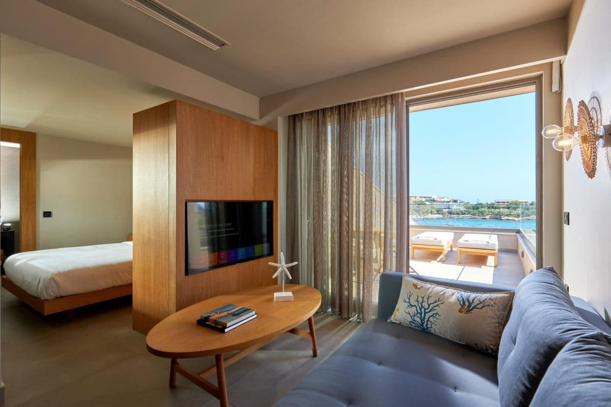 rooms-moonstone-suite-sea-view-no-plunge-pool