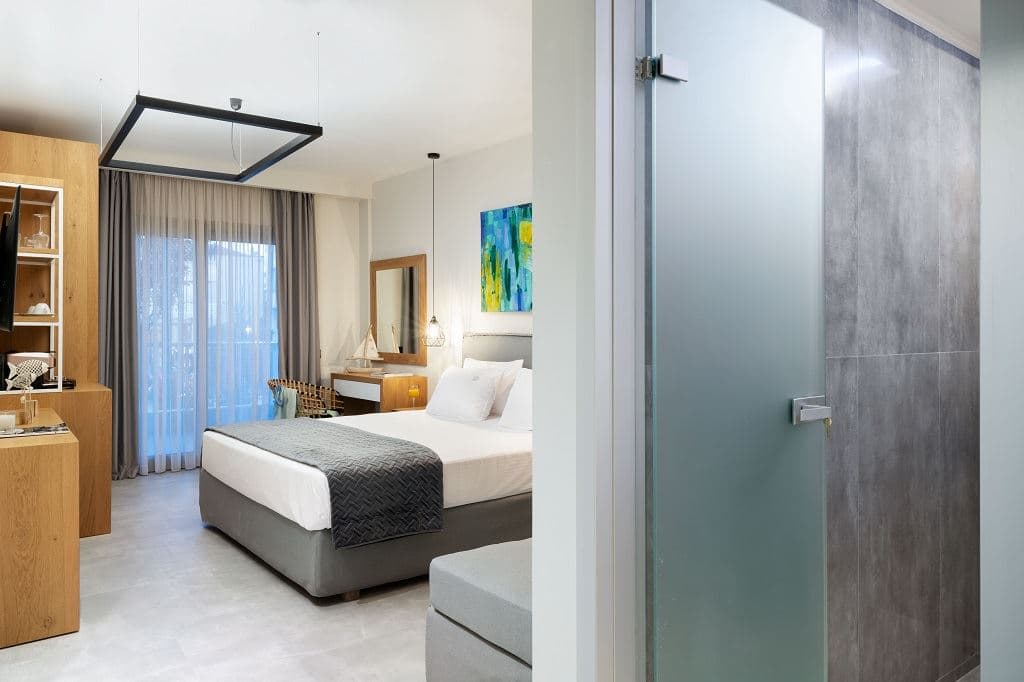 rooms-superior-side-sea-view-room