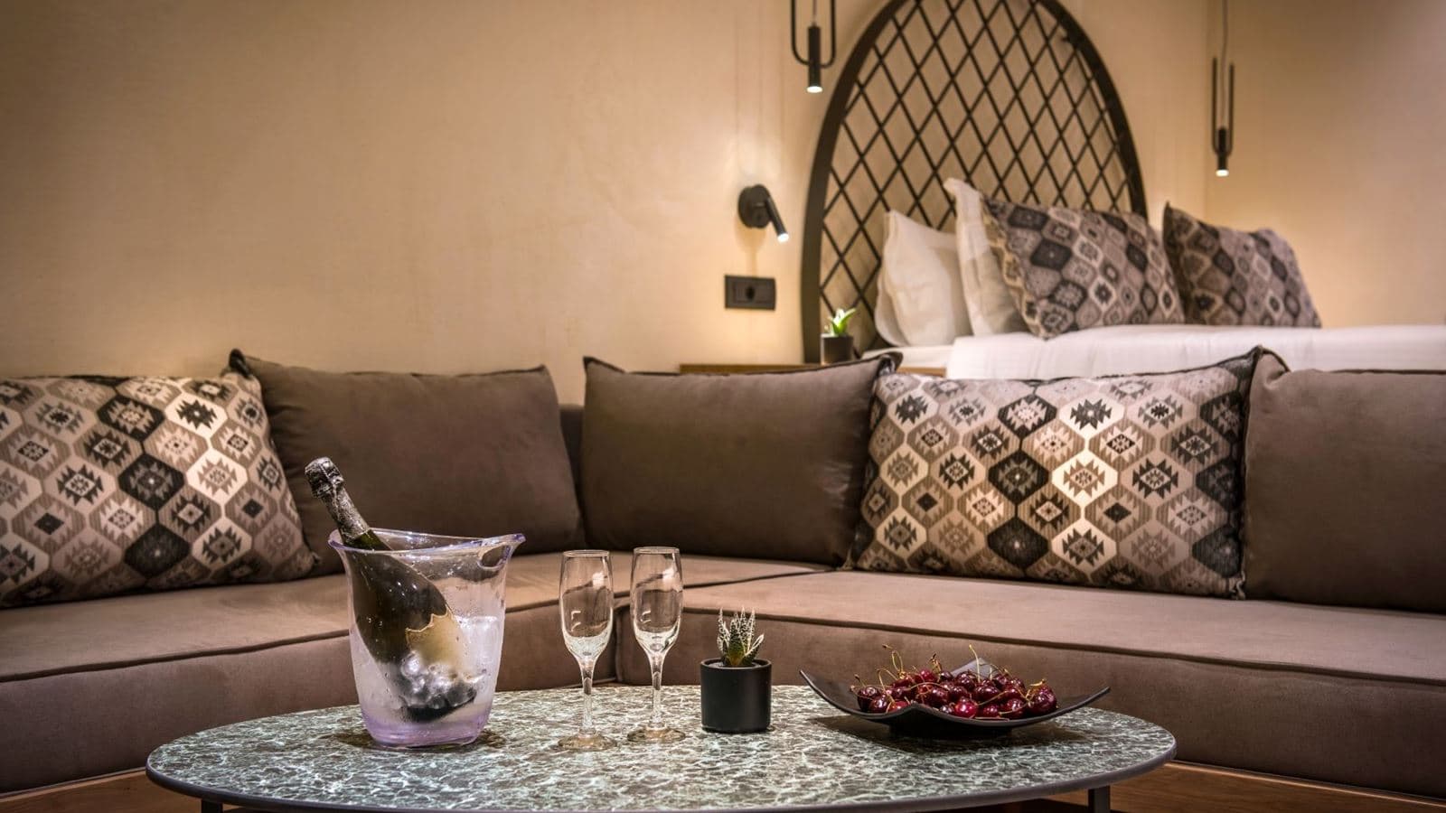 rooms-executive-junior-suite-sharedpool
