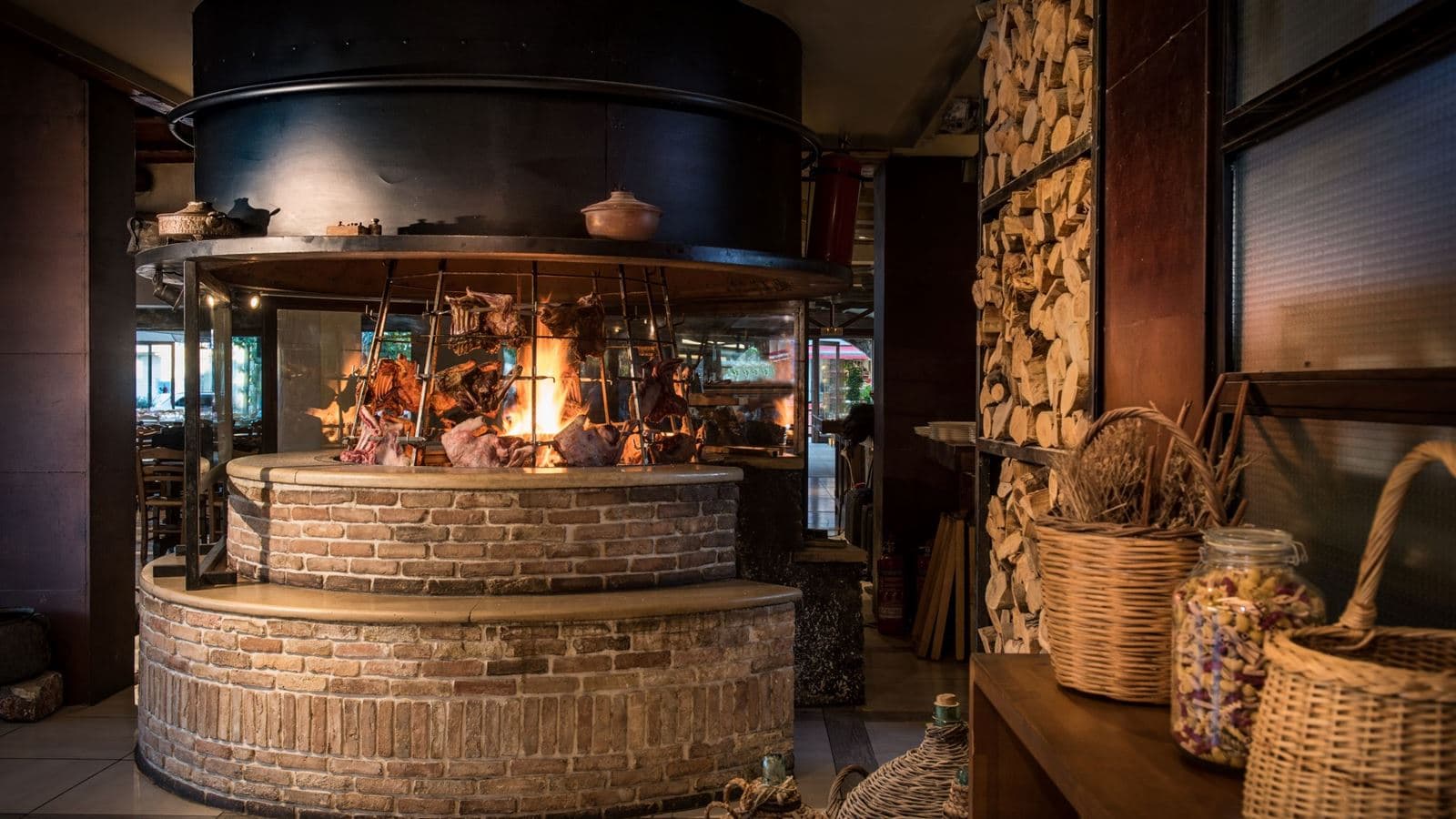 restaurants-petousis-a-la-carte-restaurant