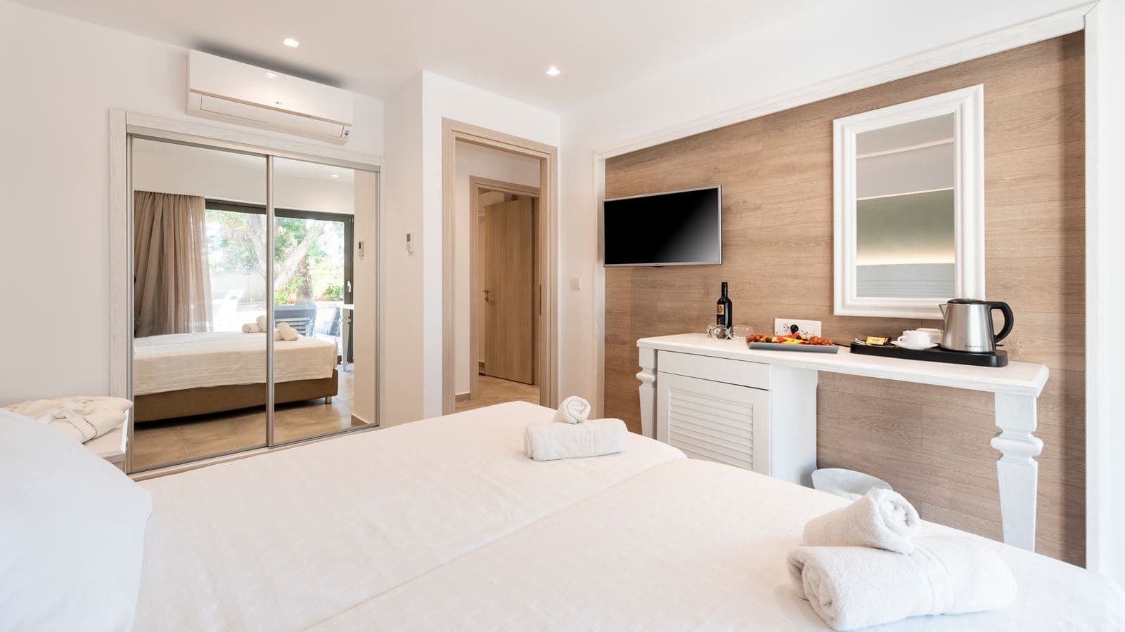 rooms-deluxe-suite