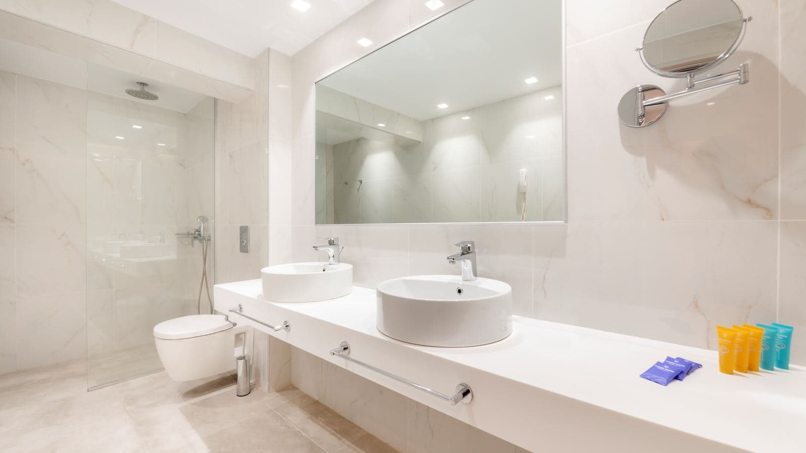 rooms-deluxe-suite
