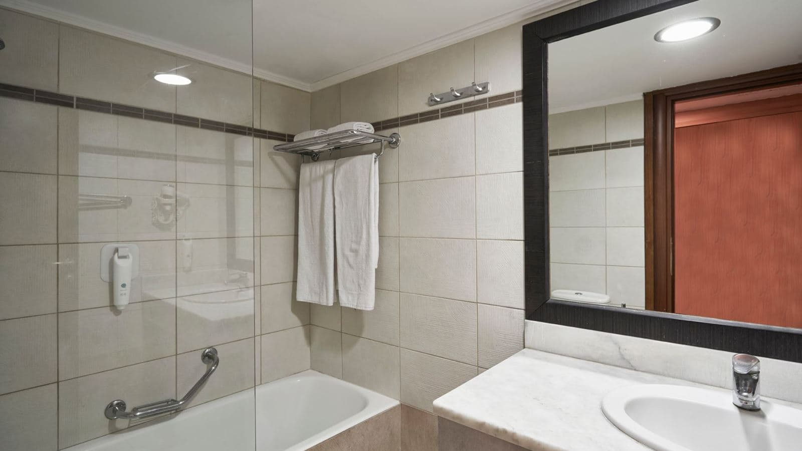 rooms-family-comfort-2-bedroom-sea-view