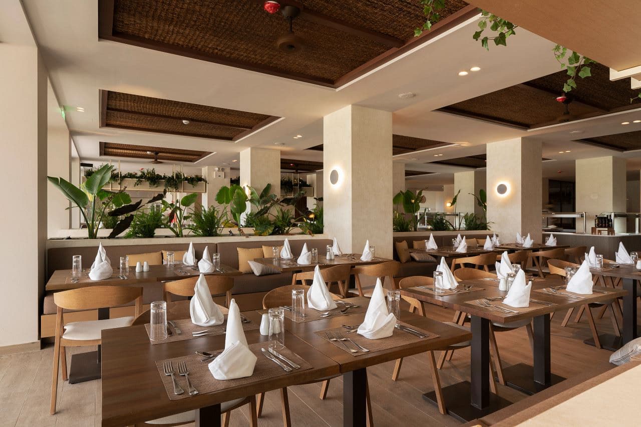 restaurants-world-cafe-international-buffet