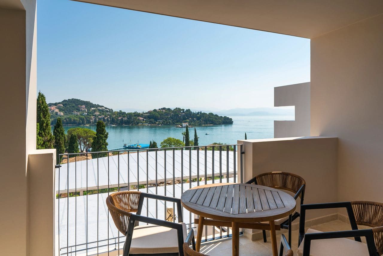 rooms-suite-family-sea-view
