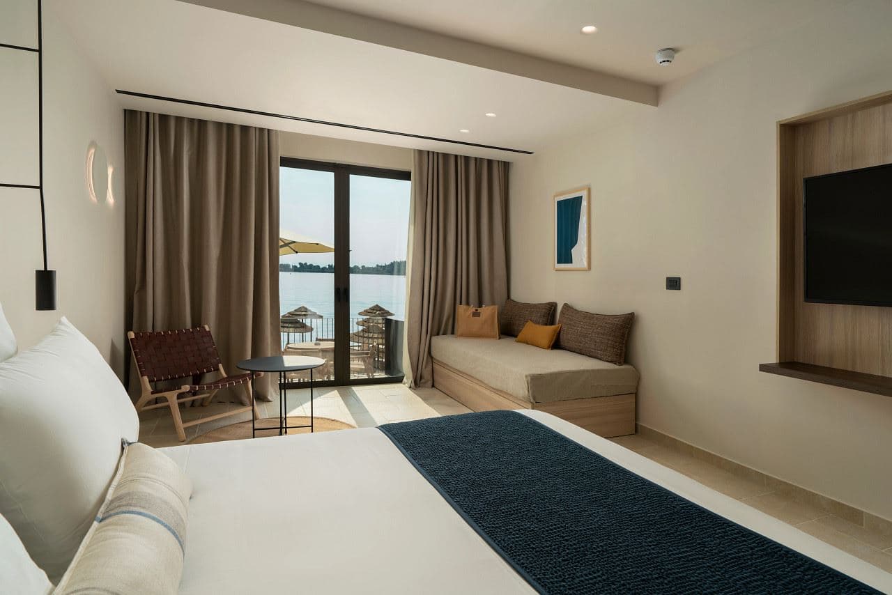 rooms-preferred-club-bungalow-front-sea-view