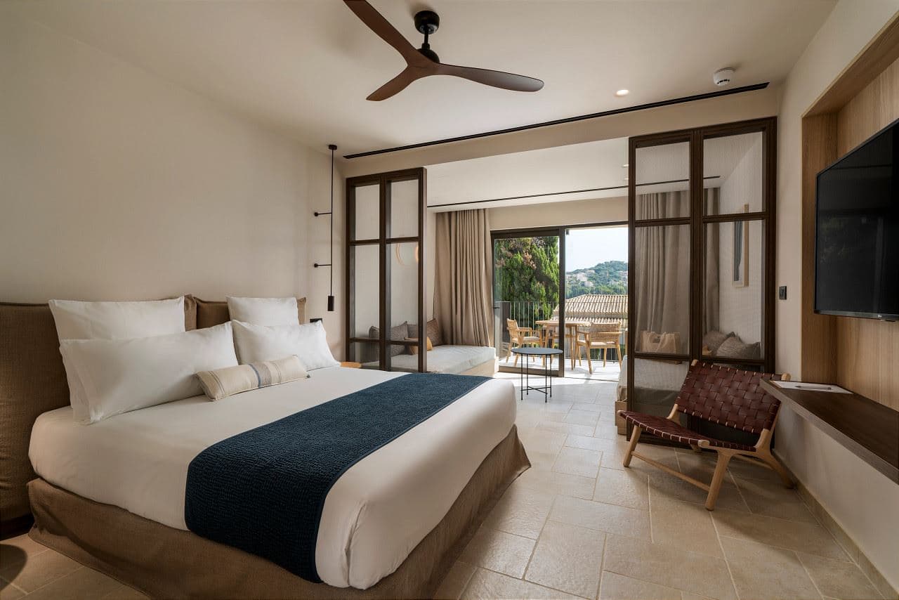 rooms-preferred-club-bungalow-sea-view