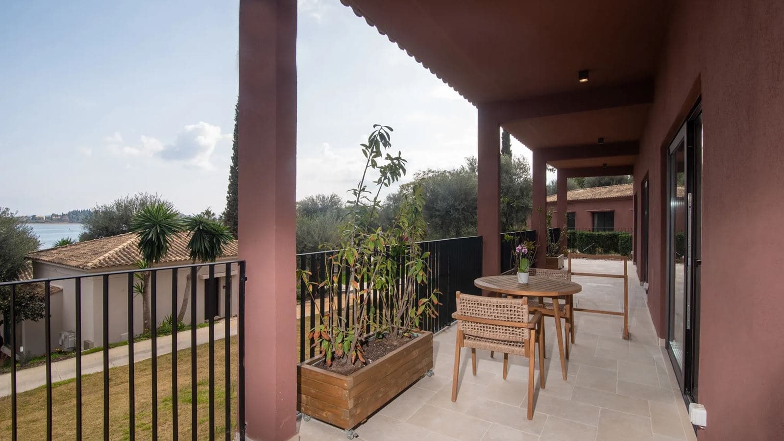 rooms-bungalow-garden-view