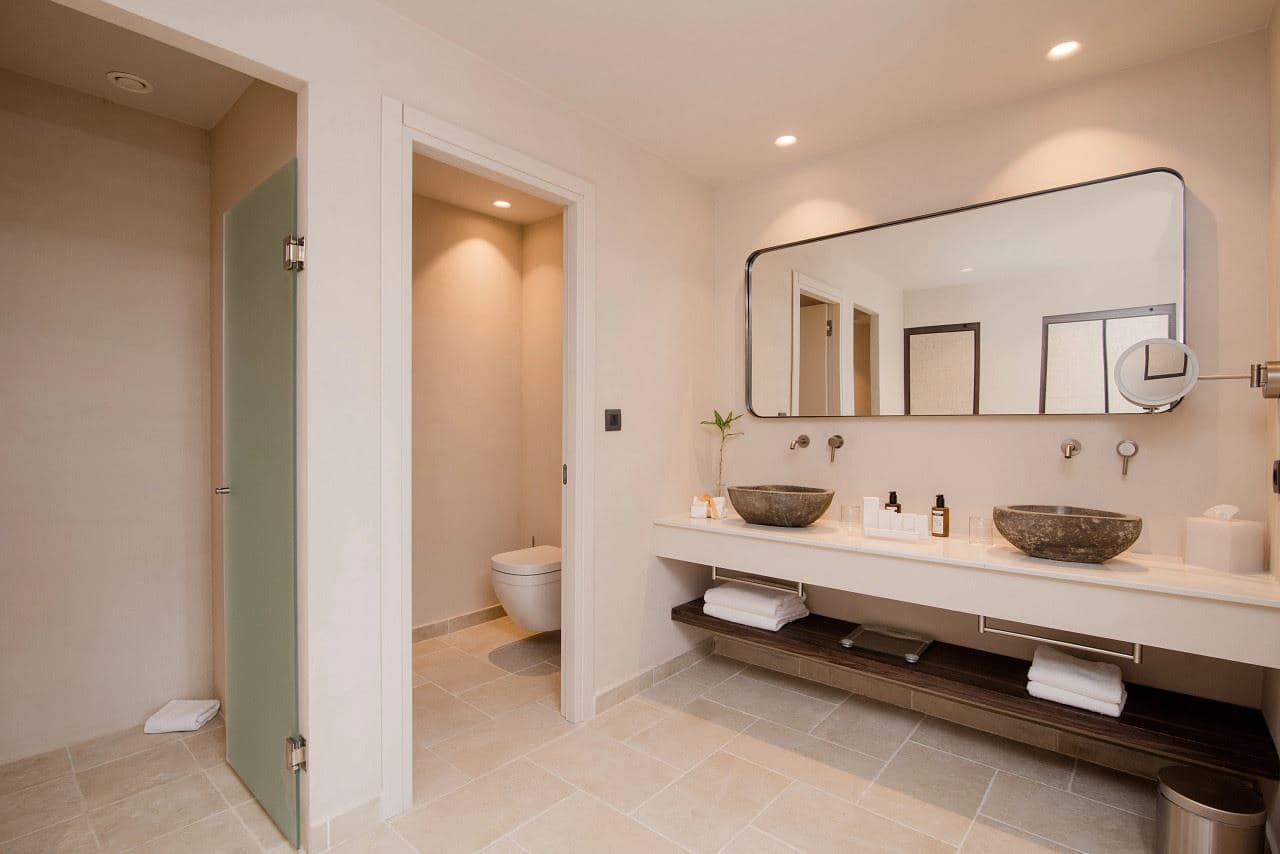 rooms-preferred-club-bungalow-master-suite-garden-view