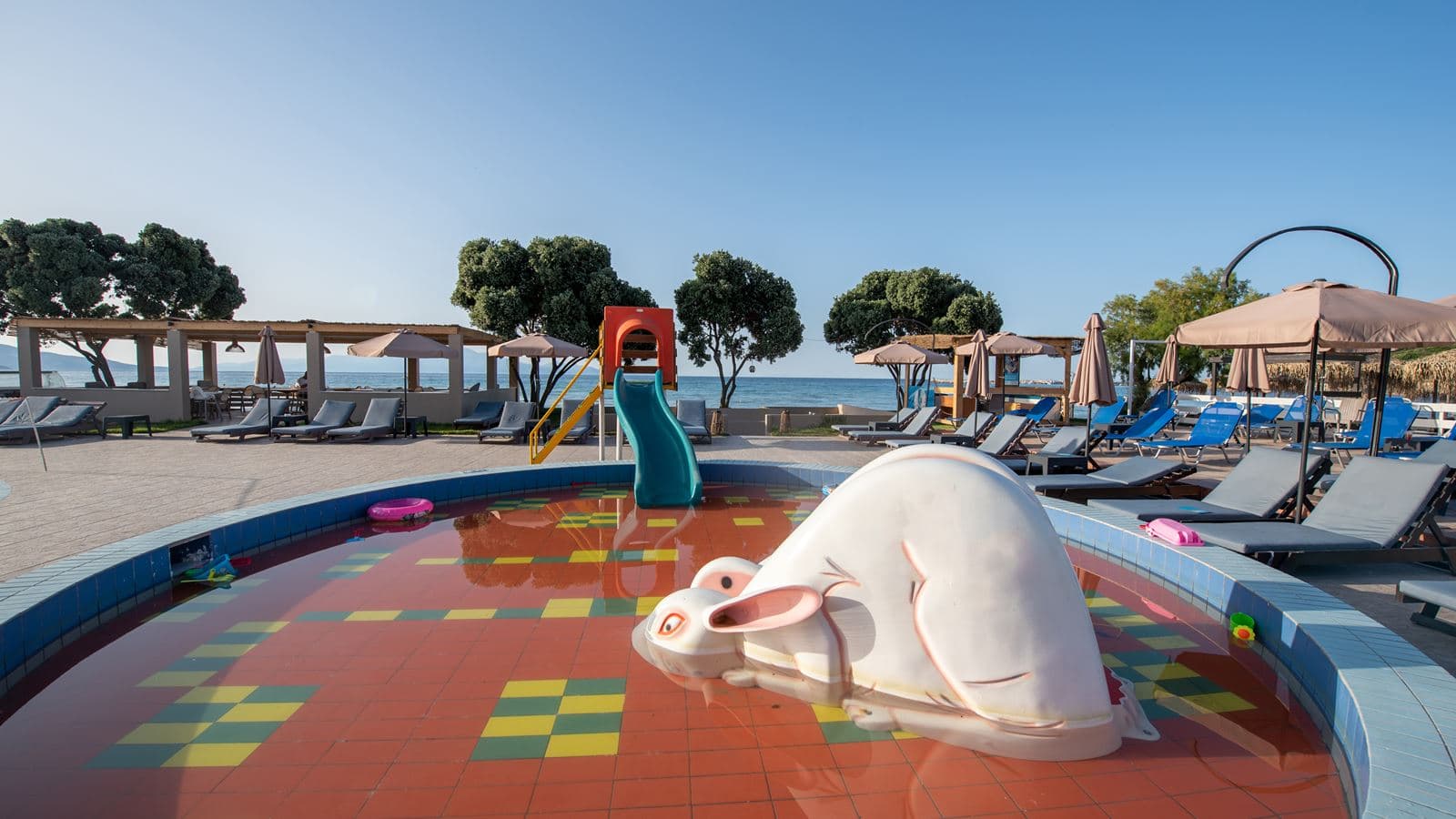 pools-outdoor-childrens-pool