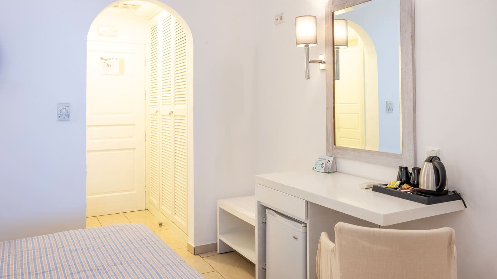 rooms-deluxe-room
