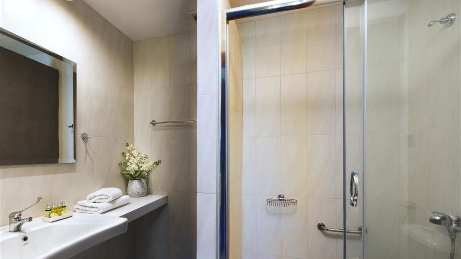 rooms-triple-room