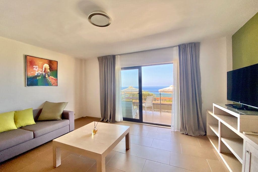 rooms-deluxe-suite-with-sv